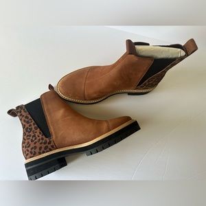 TOMS Women Dakota Boots  Size US 6 Brown Water Resistant Leather